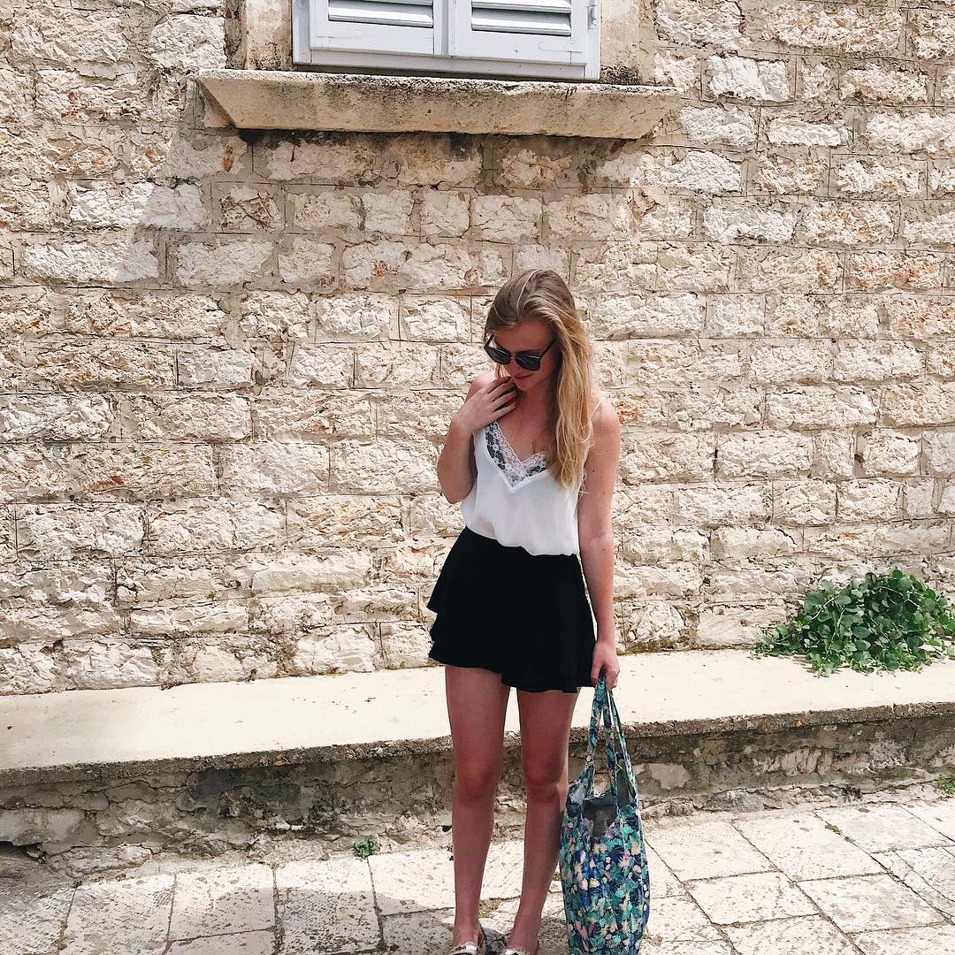 top ecru emma de Les Bourgeoises sur camillegr_ sur SCANDALOOK