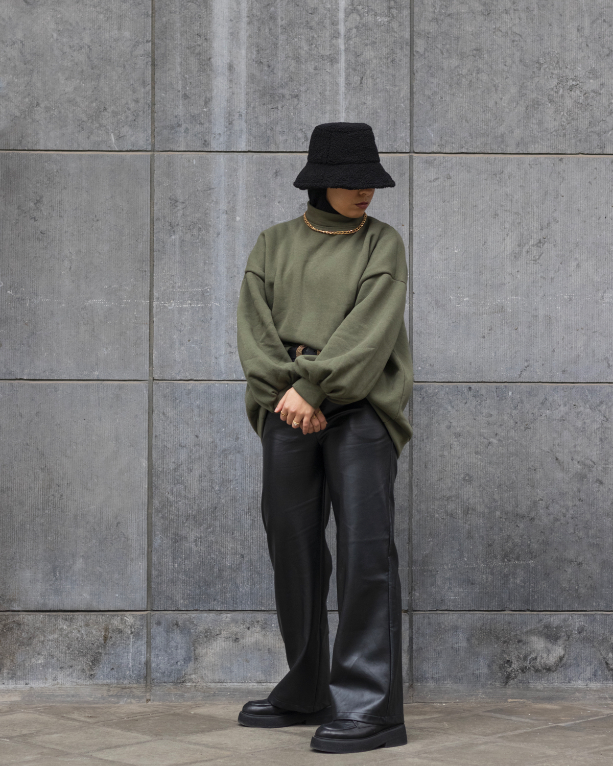 pantalon wide leg similicuir contrastant de bershka sur lafilledemuse