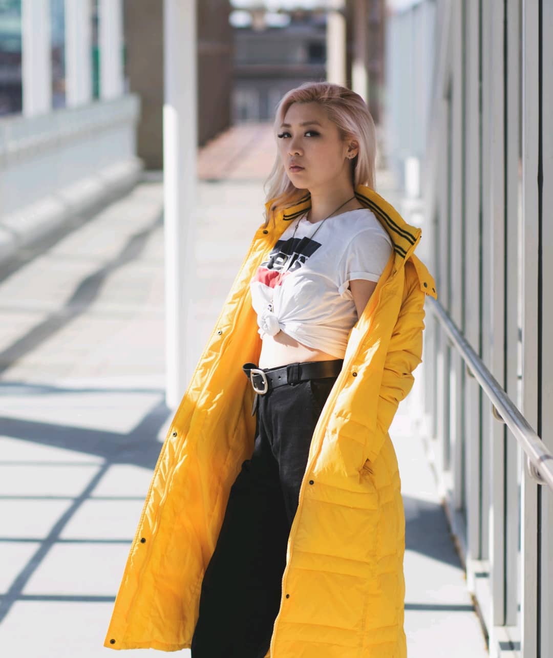 white girls levis t-shirt de Les Bourgeoises sur seaofrabbitz sur SCANDALOOK